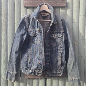 Tommy Hilfiger Vintage Denim Jacket | Medium